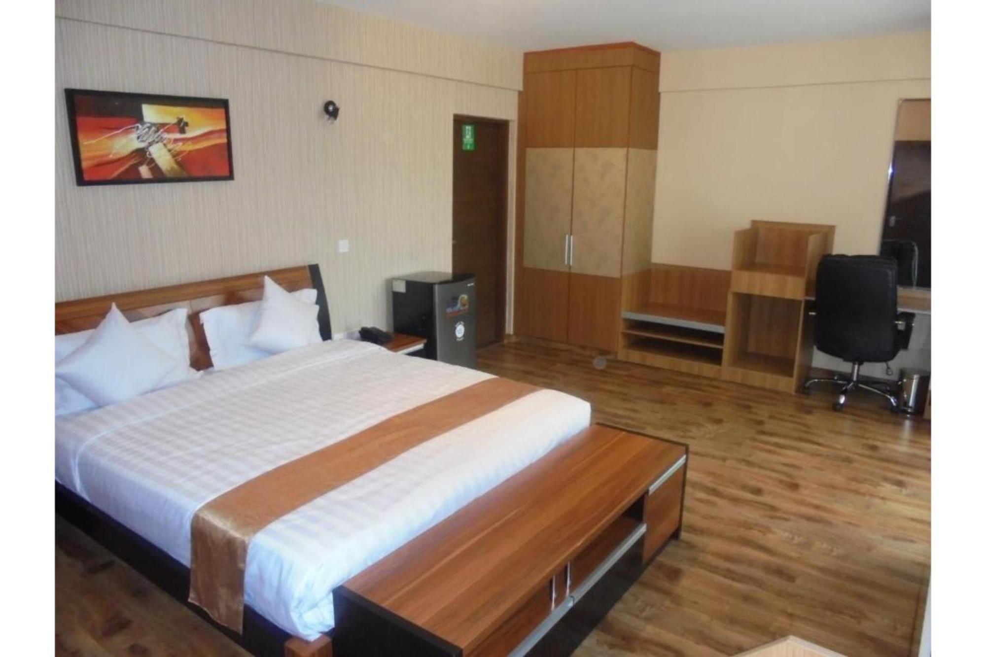 We Hotel & Suites 奈洛比 外观 照片